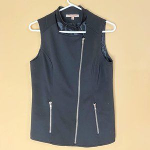 Black sleeveless vest, size M